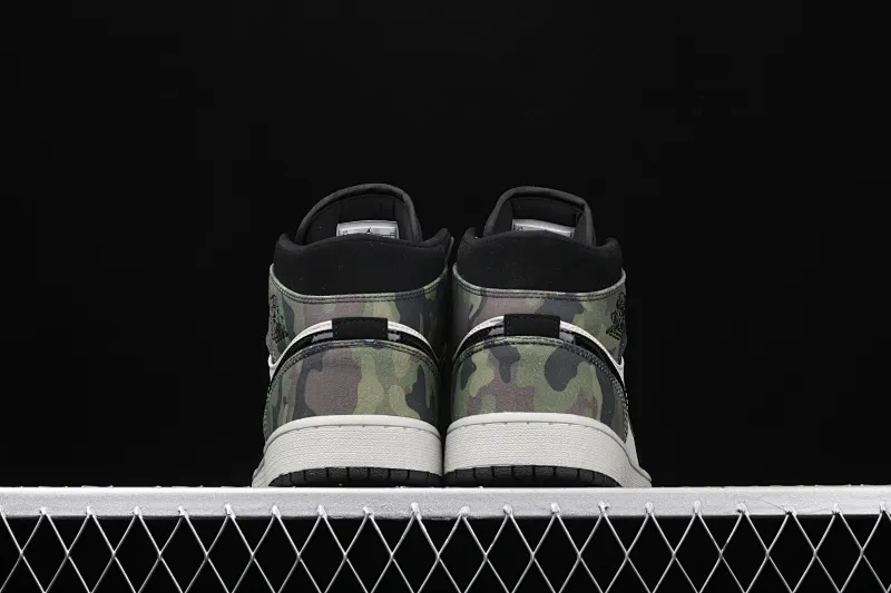All Categories Air Jordan Jordan Series Basketball Shoes Air Jordan 1 Mid Air Jordan 1 Mid AJ1 Joe 1 Camouflage Green China Series Basketball Shoes CW5490-001